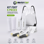 Kit foot 5 pièces coloris blanc : sac à cordon, chaussettes à grip, protège-tibias, manchons et bandes adhésives